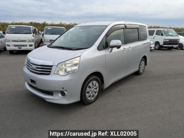 Used 2010 AT toyota noah ZRR70G Image[2]