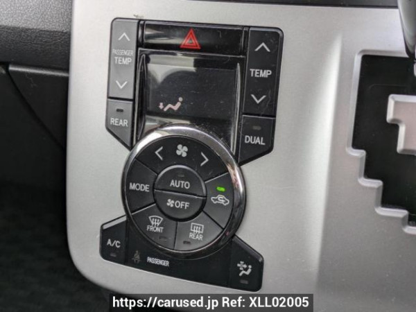 Used 2010 AT toyota noah ZRR70G Image[27]