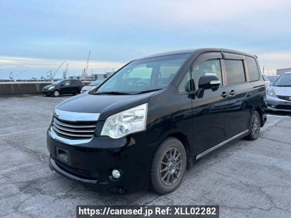 Used 2010 AT toyota noah ZRR70G Image[2]