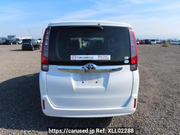 Used 2015 AT toyota noah ZRR80G Image[5]