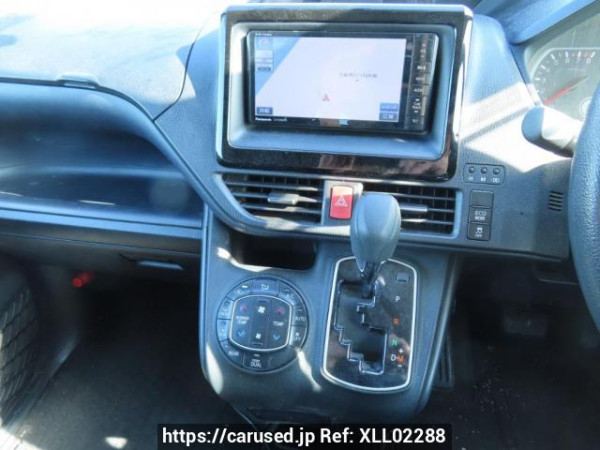 Used 2015 AT toyota noah ZRR80G Image[29]