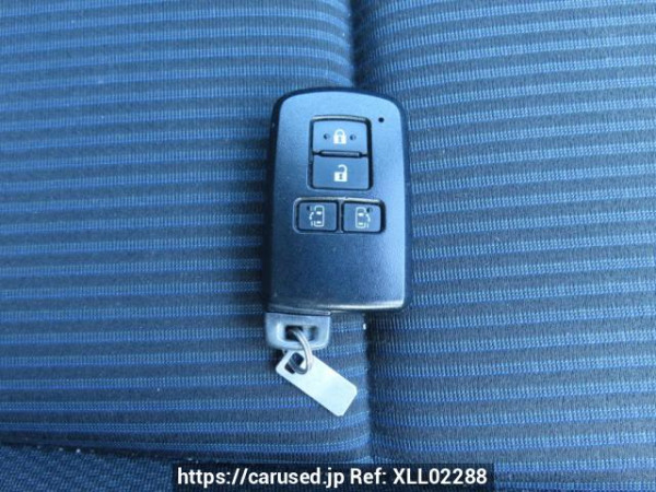 Used 2015 AT toyota noah ZRR80G Image[48]