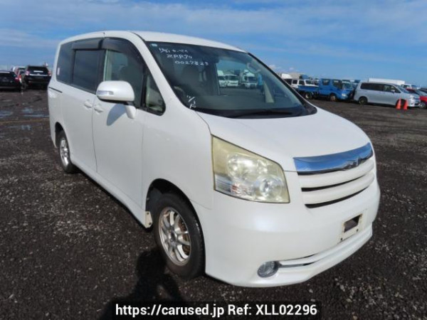 Used 2007 AT toyota noah ZRR70G Image[0]