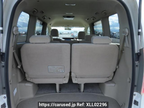 Used 2007 AT toyota noah ZRR70G Image[9]