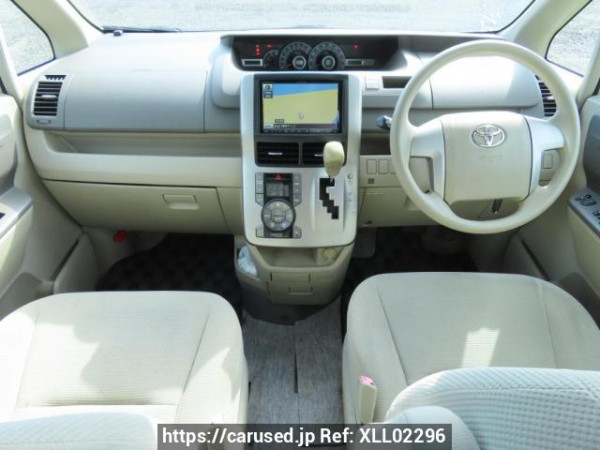 Used 2007 AT toyota noah ZRR70G Image[22]
