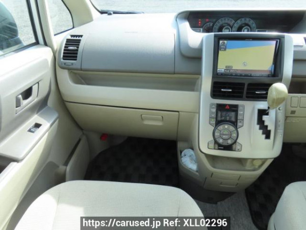 Used 2007 AT toyota noah ZRR70G Image[23]