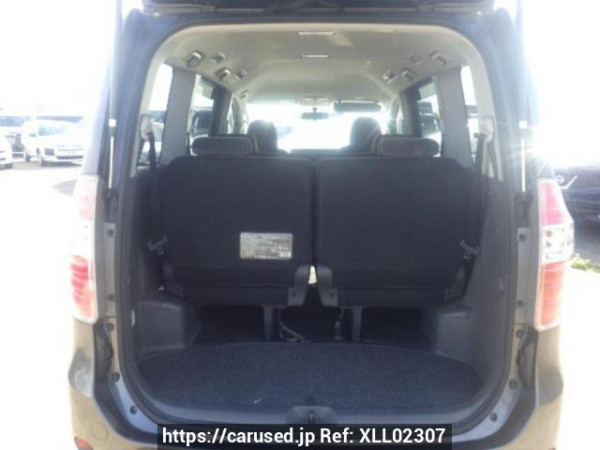Used 2008 AT toyota noah ZRR70G Image[8]