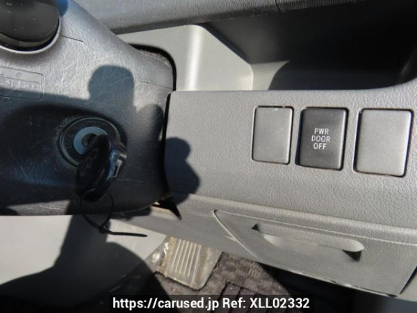 Used 2008 AT toyota noah ZRR70G Image[26]