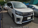Toyota Voxy ZRR80W