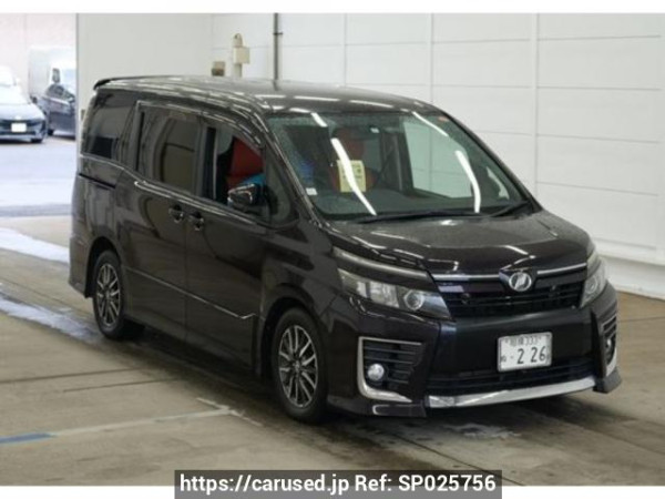 Used 2014 AT toyota voxy ZRR85W Image[0]