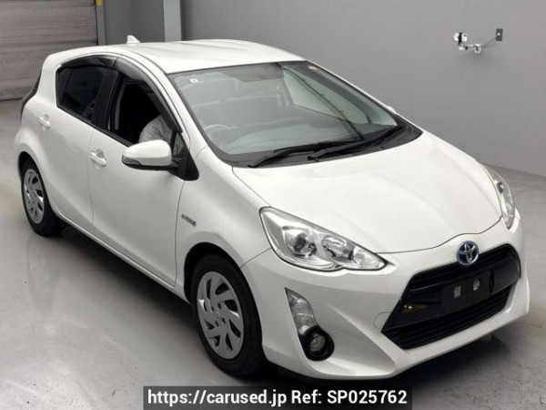 Used 2015 AT toyota aqua NHP10 Image[2]