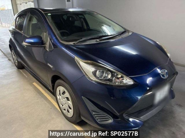 Used 2018 AT toyota aqua NHP10 Image[2]