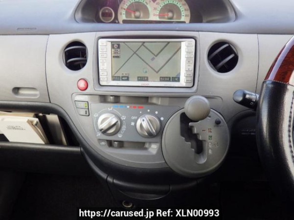 Used 2004 AT toyota sienta NCP81G Image[23]