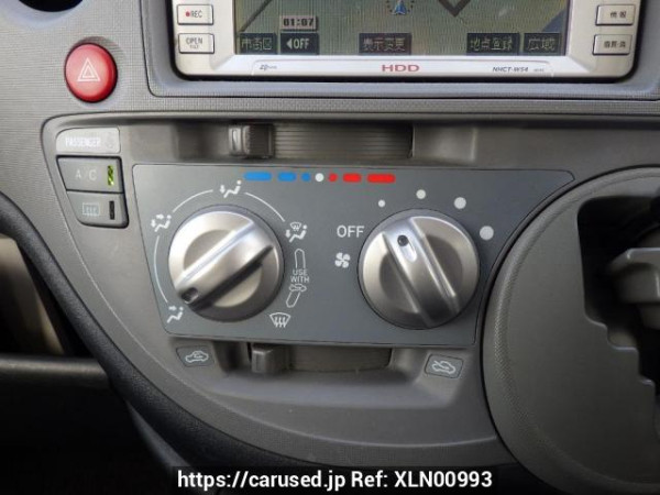 Used 2004 AT toyota sienta NCP81G Image[25]