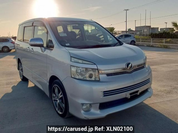 Used 2009 AT toyota voxy ZRR70W Image[0]