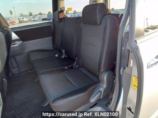 Used 2009 AT toyota voxy ZRR70W Image[18]