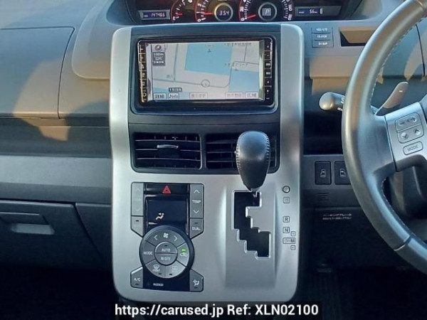 Used 2009 AT toyota voxy ZRR70W Image[23]
