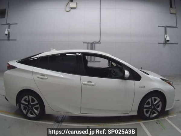 Used 2018 AT toyota prius ZVW51 Image[2]