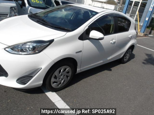 Used 2018 AT toyota aqua NHP10 Image[2]