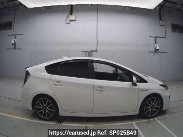 Used 2015 AT toyota prius ZVW30 Image[2]