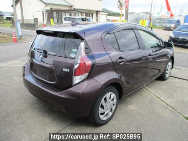 Used 2015 AT toyota aqua NHP10 Image[1]