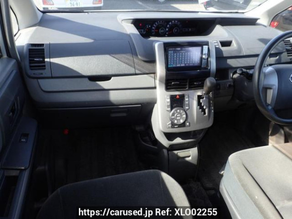 Used 2007 AT toyota noah ZRR70G Image[16]