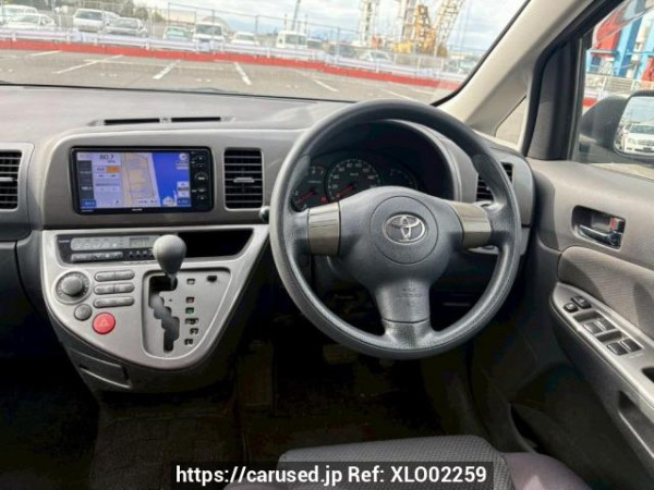 Used 2004 AT toyota wish ZNE10G Image[21]