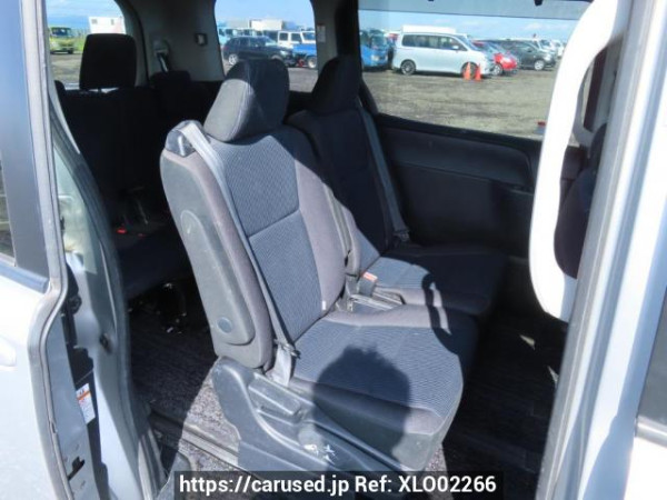 Used 2014 AT toyota noah ZRR80G Image[16]