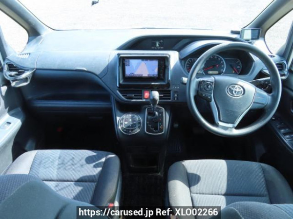 Used 2014 AT toyota noah ZRR80G Image[22]