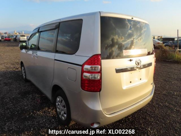 Used 2010 AT toyota noah ZRR70G Image[4]