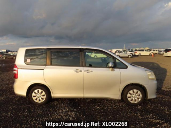 Used 2010 AT toyota noah ZRR70G Image[7]