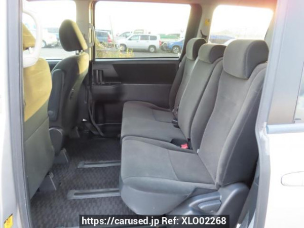 Used 2010 AT toyota noah ZRR70G Image[17]