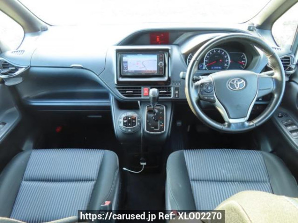 Used 2014 AT toyota noah ZRR80W Image[22]