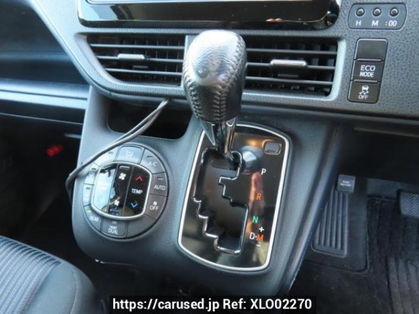 Used 2014 AT toyota noah ZRR80W Image[29]