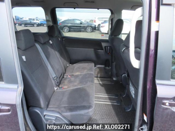Used 2014 AT toyota noah ZRR80G Image[15]