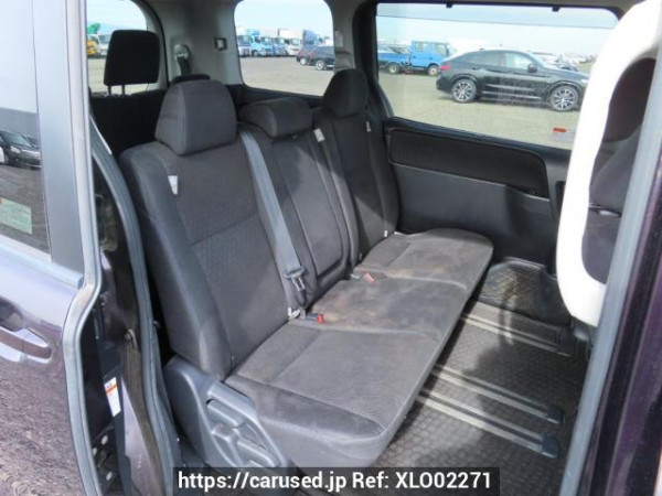 Used 2014 AT toyota noah ZRR80G Image[16]