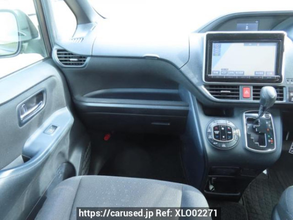 Used 2014 AT toyota noah ZRR80G Image[24]