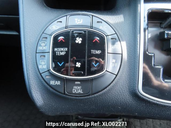 Used 2014 AT toyota noah ZRR80G Image[30]