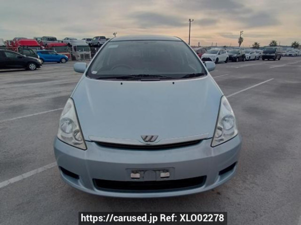 Used 2004 AT toyota wish ZNE10G Image[1]