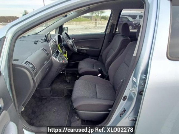 Used 2004 AT toyota wish ZNE10G Image[16]