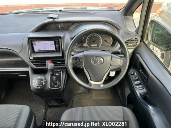 Used 2014 AT toyota noah ZRR80G Image[21]