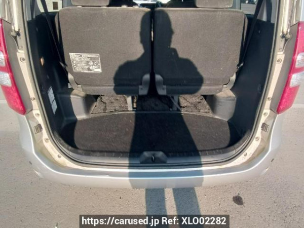 Used 2010 AT toyota noah ZRR70G Image[8]