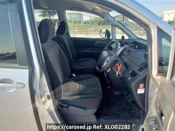 Used 2010 AT toyota noah ZRR70G Image[15]