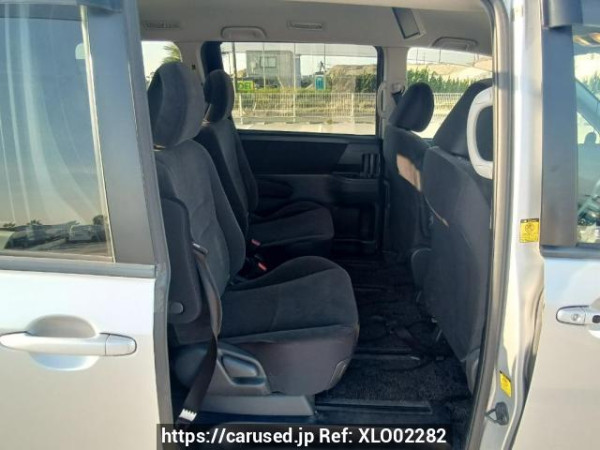 Used 2010 AT toyota noah ZRR70G Image[17]