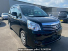 Toyota Noah ZRR70G