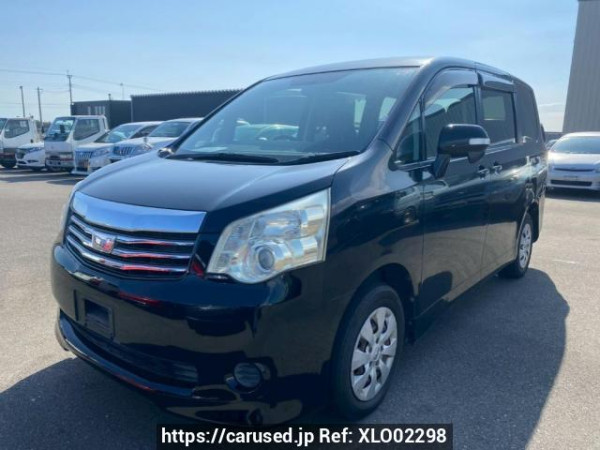 Used 2010 AT toyota noah ZRR70G Image[2]