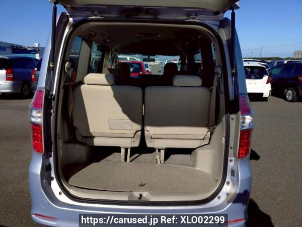 Used 2010 AT toyota noah ZRR70W Image[6]