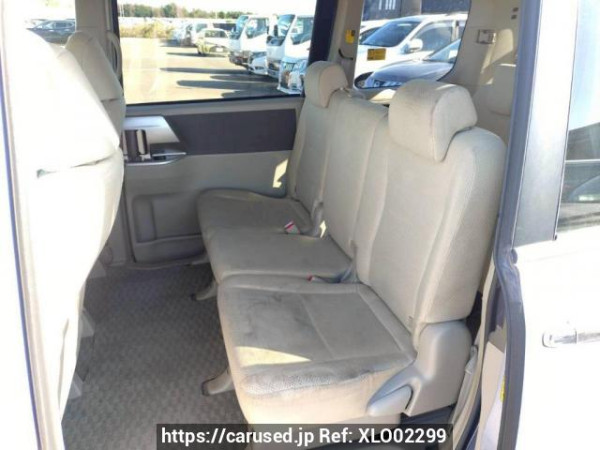 Used 2010 AT toyota noah ZRR70W Image[12]
