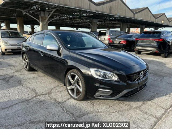 Used 2015 AT volvo s60 FD4204T Image[0]
