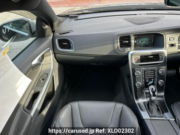 Used 2015 AT volvo s60 FD4204T Image[19]